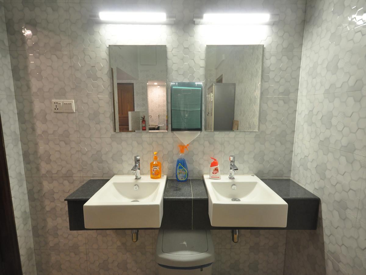 Hostel Latha Yangon Ngoại thất bức ảnh