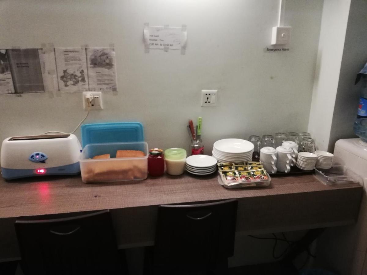 Hostel Latha Yangon Ngoại thất bức ảnh